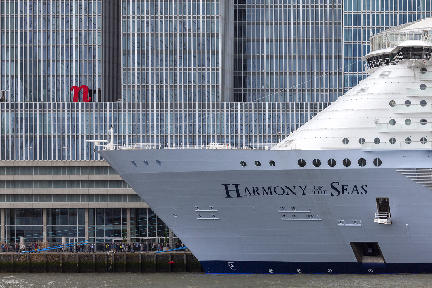 Harmony of the Seas. Wilhelminakade, Rotterdam